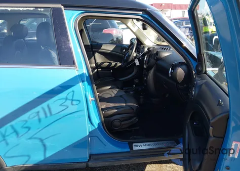 2016 Mini Countryman Cooper S z USA, uszkodzony, nr VIN WMWZC3C5XGWT10538